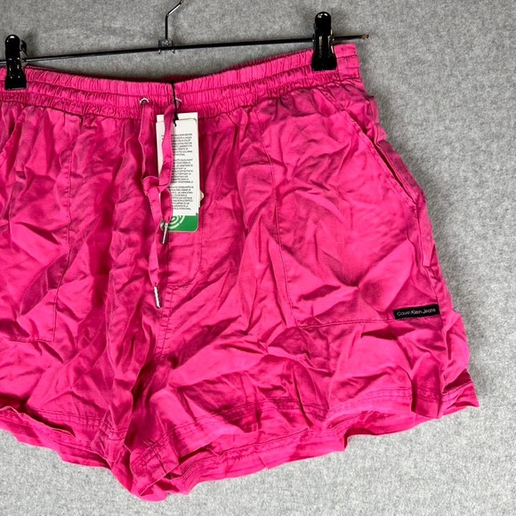 New Calvin Klein Jeans Womans Sz Medium Pull On Shorts Pockets Pinks Tencel NWT - Picture 4 of 8